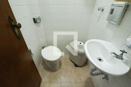 Casa à venda com 350m², 3 quartos e 3 vagasBanheiro de Serviço