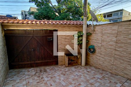 Casa à venda com 100m², 2 quartos e 1 vaga Casa à venda com 100m², 2 quartos e 1 vagaquintal - frente