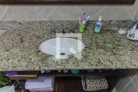 Casa de condomínio à venda com 265m², 4 quartos e 4 vagas Casa de condomínio à venda com 265m², 4 quartos e 4 vagasSuíte 1 Master - Banheiro