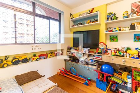 Apartamento à venda com 160m², 4 quartos e 2 vagas Apartamento à venda com 160m², 4 quartos e 2 vagasQuarto 1