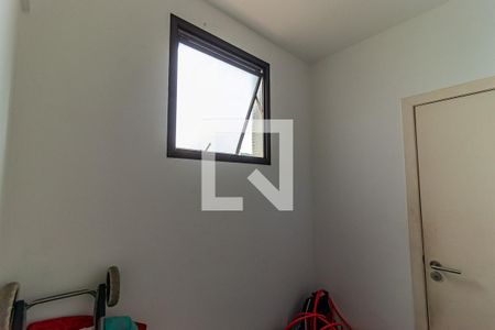 Apartamento à venda com 160m², 4 quartos e 2 vagas Apartamento à venda com 160m², 4 quartos e 2 vagasQuarto de Serviço