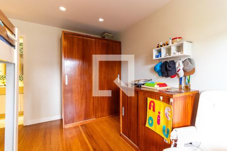 Apartamento à venda com 160m², 4 quartos e 2 vagas Apartamento à venda com 160m², 4 quartos e 2 vagasSuíte 2