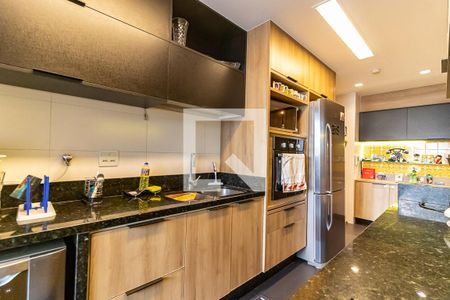 Apartamento à venda com 160m², 4 quartos e 2 vagas Apartamento à venda com 160m², 4 quartos e 2 vagasCozinha