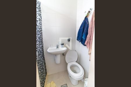 Apartamento à venda com 160m², 4 quartos e 2 vagas Apartamento à venda com 160m², 4 quartos e 2 vagasBanheiro de Serviço