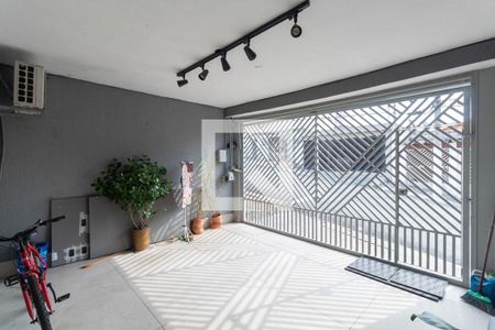 Casa à venda com 158m², 3 quartos e 2 vagas Casa à venda com 158m², 3 quartos e 2 vagasGaragem