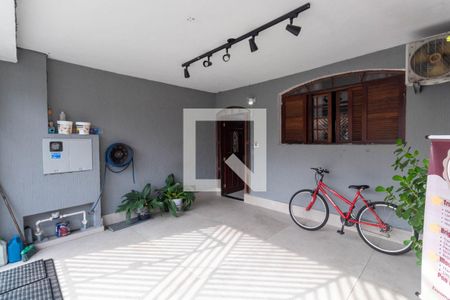 Casa à venda com 158m², 3 quartos e 2 vagas Casa à venda com 158m², 3 quartos e 2 vagasGaragem