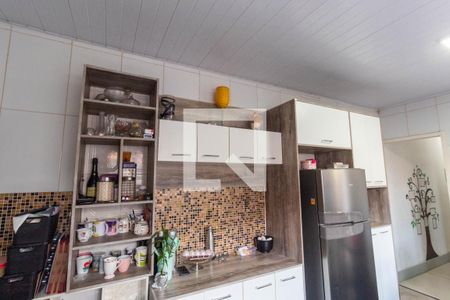 Casa à venda com 158m², 3 quartos e 2 vagas Casa à venda com 158m², 3 quartos e 2 vagasCozinha - Armários