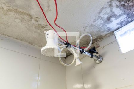 Casa à venda com 158m², 3 quartos e 2 vagas Casa à venda com 158m², 3 quartos e 2 vagasChuveiro