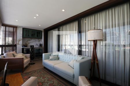 Apartamento à venda com 189m², 3 quartos e 4 vagasVaranda