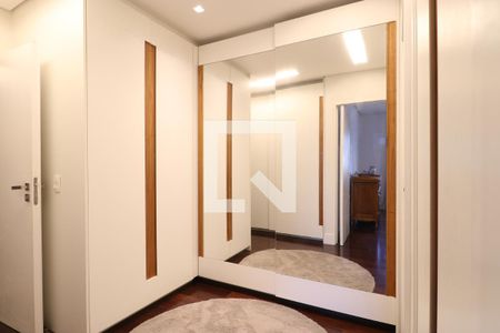 Apartamento à venda com 189m², 3 quartos e 4 vagasCloset