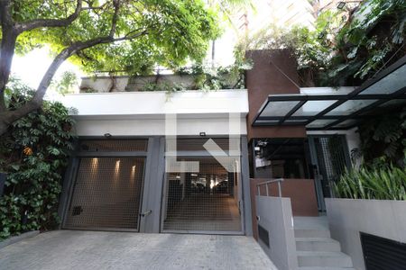 Apartamento à venda com 189m², 3 quartos e 4 vagasFachada e portaria