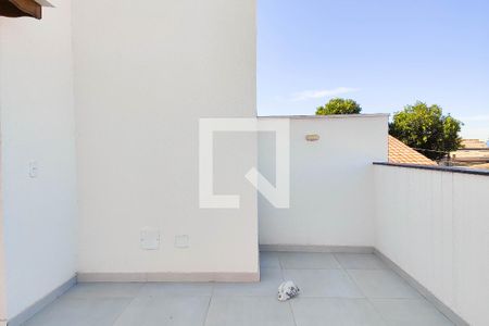Casa à venda com 76m², 2 quartos e 1 vaga Casa à venda com 76m², 2 quartos e 1 vagaCobertura