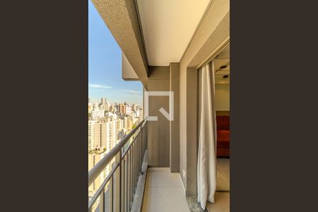 Varanda de kitnet/studio para alugar com 1 quarto, 22m² em República, São Paulo