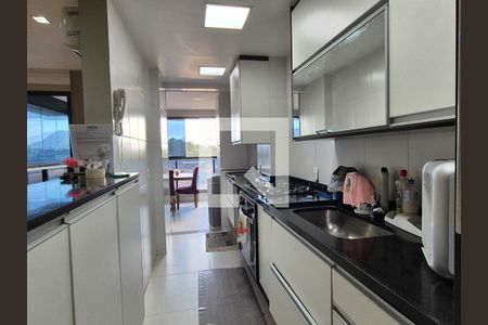 Apartamento à venda com 178m², 4 quartos e 2 vagasCozinha