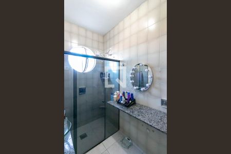 Casa à venda com 360m², 3 quartos e 2 vagas Casa à venda com 360m², 3 quartos e 2 vagasBanheiro