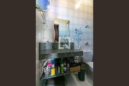 Casa à venda com 360m², 3 quartos e 2 vagas Casa à venda com 360m², 3 quartos e 2 vagasBanheiro