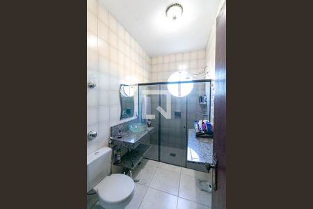 Casa à venda com 360m², 3 quartos e 2 vagas Casa à venda com 360m², 3 quartos e 2 vagasBanheiro