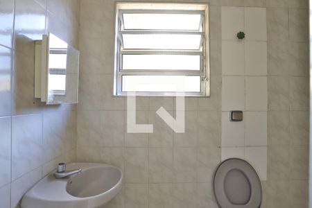 Casa à venda com 320m², 2 quartos e 2 vagas Casa à venda com 320m², 2 quartos e 2 vagasBanheiro 2