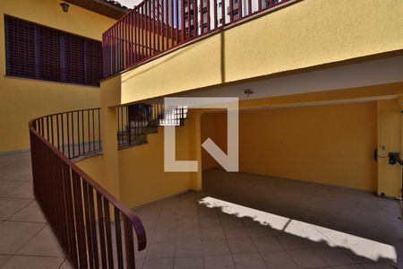 Casa à venda com 320m², 2 quartos e 2 vagas Casa à venda com 320m², 2 quartos e 2 vagasGaragem