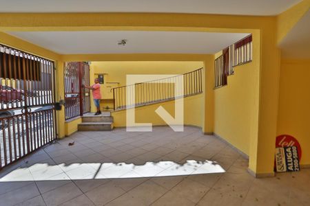 Casa à venda com 320m², 2 quartos e 2 vagas Casa à venda com 320m², 2 quartos e 2 vagasGaragem