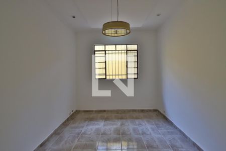 Casa à venda com 320m², 2 quartos e 2 vagas Casa à venda com 320m², 2 quartos e 2 vagasCopa