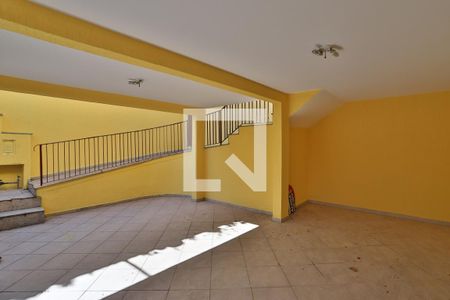 Casa à venda com 320m², 2 quartos e 2 vagas Casa à venda com 320m², 2 quartos e 2 vagasGaragem