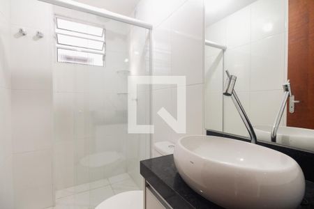 Banheiro  de kitnet/studio para alugar com 1 quarto, 27m² em Vila Esperança, São Paulo