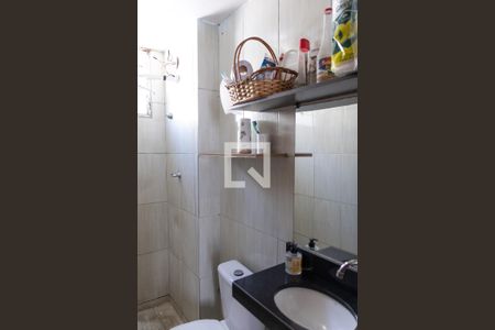 Apartamento à venda com 46m², 3 quartos e 1 vaga Apartamento à venda com 46m², 3 quartos e 1 vagaBanheiro