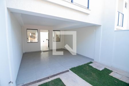 Casa à venda com 119m², 3 quartos e 2 vagas Casa à venda com 119m², 3 quartos e 2 vagasGaragem