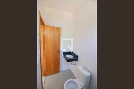 Casa à venda com 119m², 3 quartos e 2 vagas Casa à venda com 119m², 3 quartos e 2 vagasBanheiro da Suíte