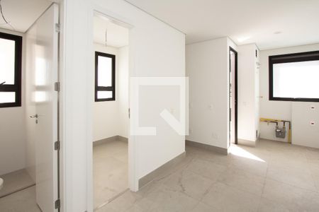 Apartamento à venda com 373m², 4 quartos e 4 vagas Apartamento à venda com 373m², 4 quartos e 4 vagasÁrea de Serviço