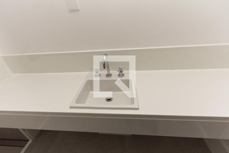 Apartamento à venda com 373m², 4 quartos e 4 vagas Apartamento à venda com 373m², 4 quartos e 4 vagasBanheiro da Suíte 2