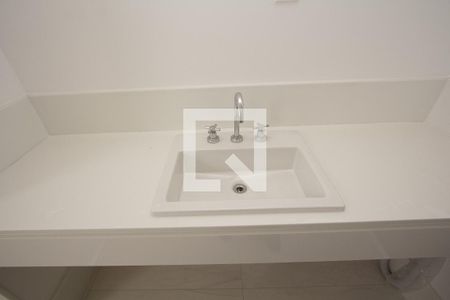 Apartamento à venda com 373m², 4 quartos e 4 vagas Apartamento à venda com 373m², 4 quartos e 4 vagasBanheiro 2 da Suíte 4