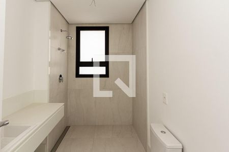 Apartamento à venda com 373m², 4 quartos e 4 vagas Apartamento à venda com 373m², 4 quartos e 4 vagasBanheiro da Suíte 4
