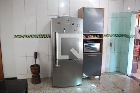 Casa à venda com 330m², 4 quartos e 6 vagasCozinha