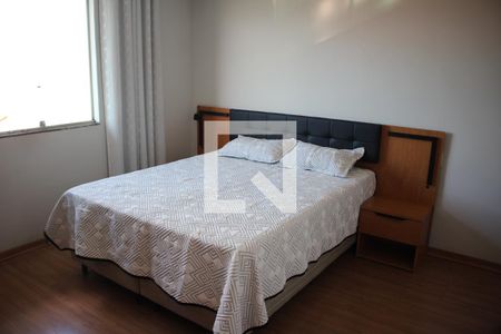 Casa à venda com 330m², 4 quartos e 6 vagasQuarto 4