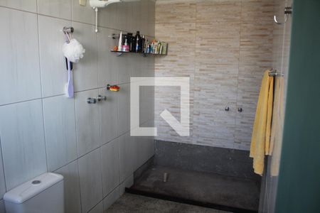 Casa à venda com 330m², 4 quartos e 6 vagasSuite Quarto 4