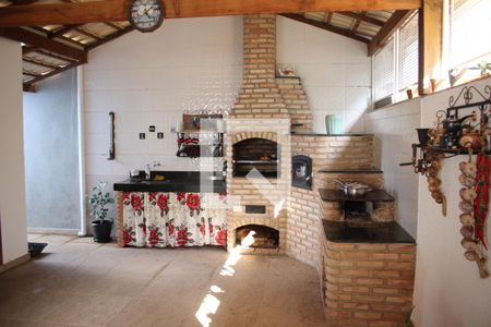 Casa à venda com 330m², 4 quartos e 6 vagasÁrea gourmet