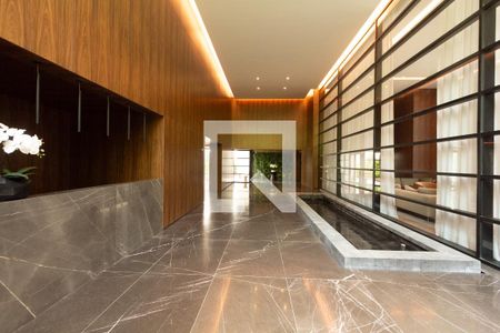 Apartamento à venda com 374m², 5 quartos e 4 vagasHall social