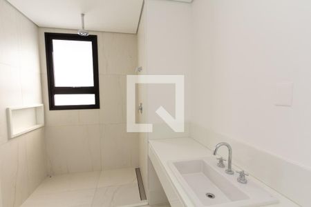 Apartamento à venda com 374m², 5 quartos e 4 vagasBanheiro 2 da Suíte 4