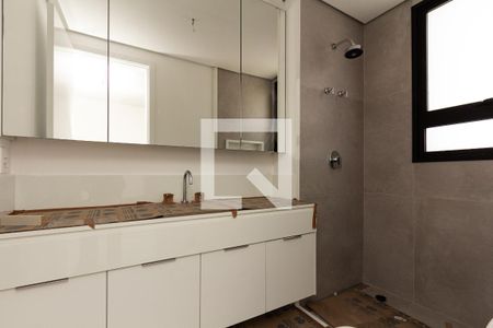 Apartamento à venda com 375m², 4 quartos e 4 vagasBanheiro da Suíte 1