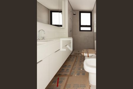 Apartamento à venda com 375m², 4 quartos e 4 vagasBanheiro da Suíte 3