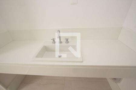 Apartamento à venda com 375m², 4 quartos e 4 vagas Apartamento à venda com 375m², 4 quartos e 4 vagasBanheiro 2 da Suíte 4