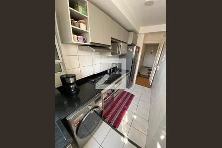 Apartamento à venda com 60m², 3 quartos e 1 vaga Apartamento à venda com 60m², 3 quartos e 1 vagaCozinha e Área de Serviço