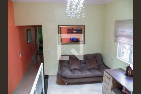 Casa à venda com 350m², 4 quartos e 5 vagas Casa à venda com 350m², 4 quartos e 5 vagasEscritório
