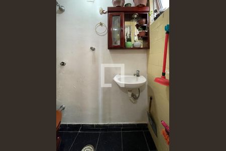 Apartamento à venda com 65m², 2 quartos e 1 vaga Apartamento à venda com 65m², 2 quartos e 1 vagaBanheiro de Serviço