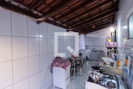 Casa à venda com 360m², 3 quartos e 2 vagasCasa 2 - Cozinha e Área de serviço