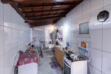 Casa à venda com 360m², 3 quartos e 2 vagasCasa 2 - Cozinha e Área de serviço