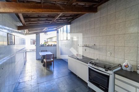 Casa à venda com 360m², 3 quartos e 2 vagasCasa 1 - Cozinha