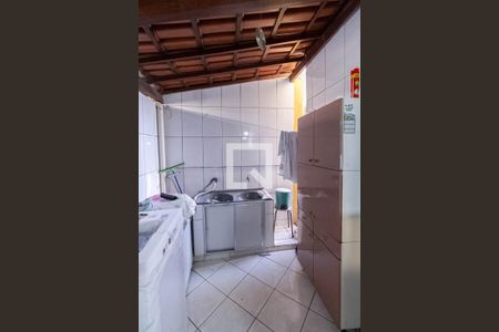 Casa à venda com 360m², 3 quartos e 2 vagasCasa 2 - Cozinha e Área de serviço